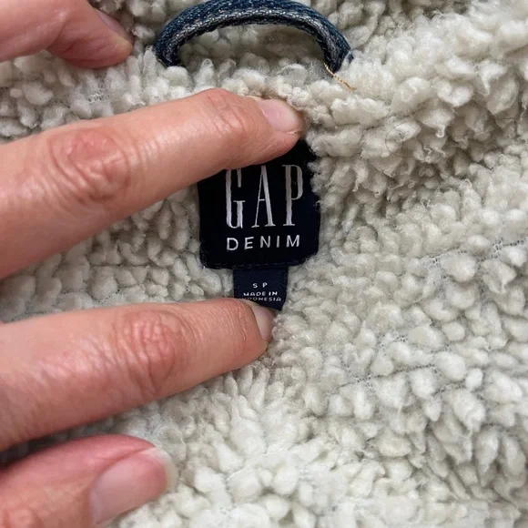 Vintage GAP cropped hooded Sherpa denim jean jacket medium indigo wash S M hood - Picture 10 of 10